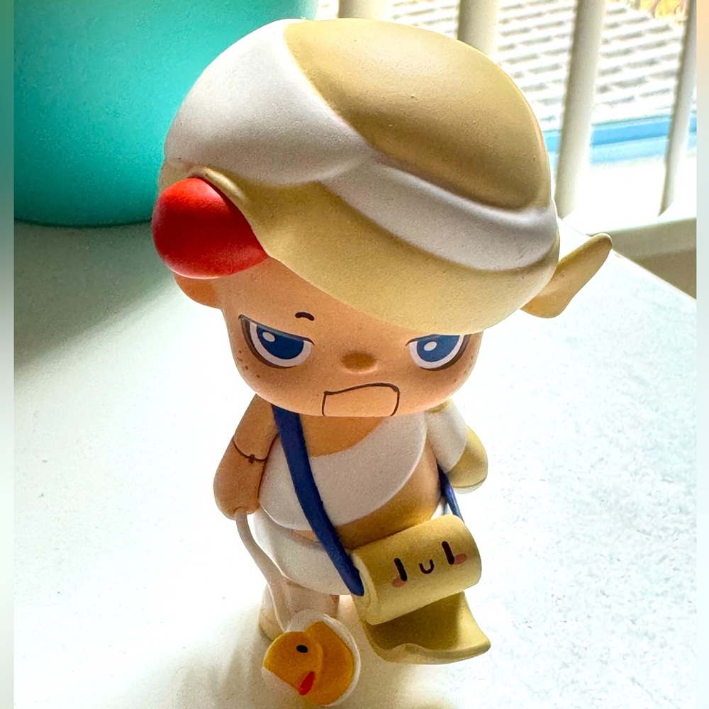 Popmart Migo doll